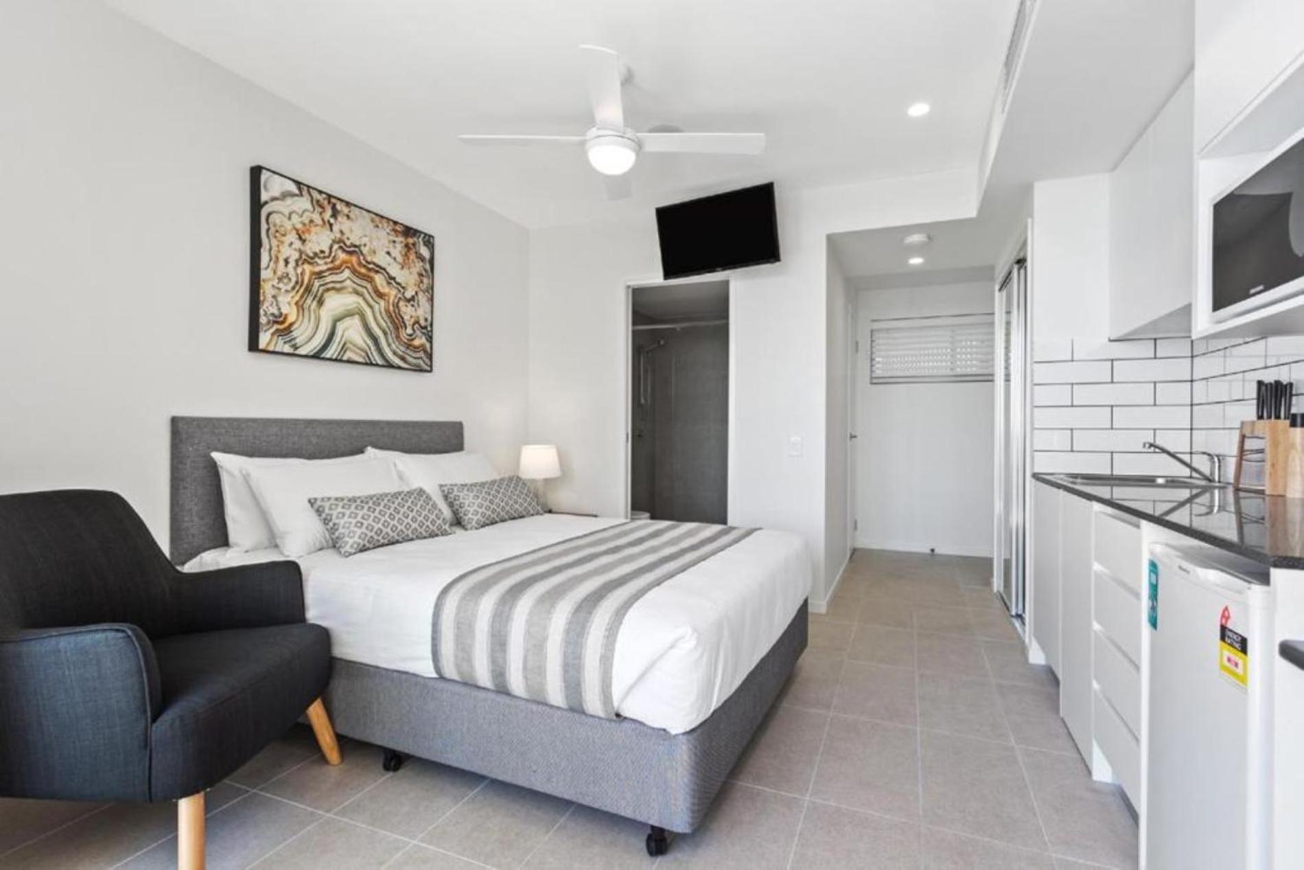 North Shore Oceanside Kawana Hotel Kawana Waters