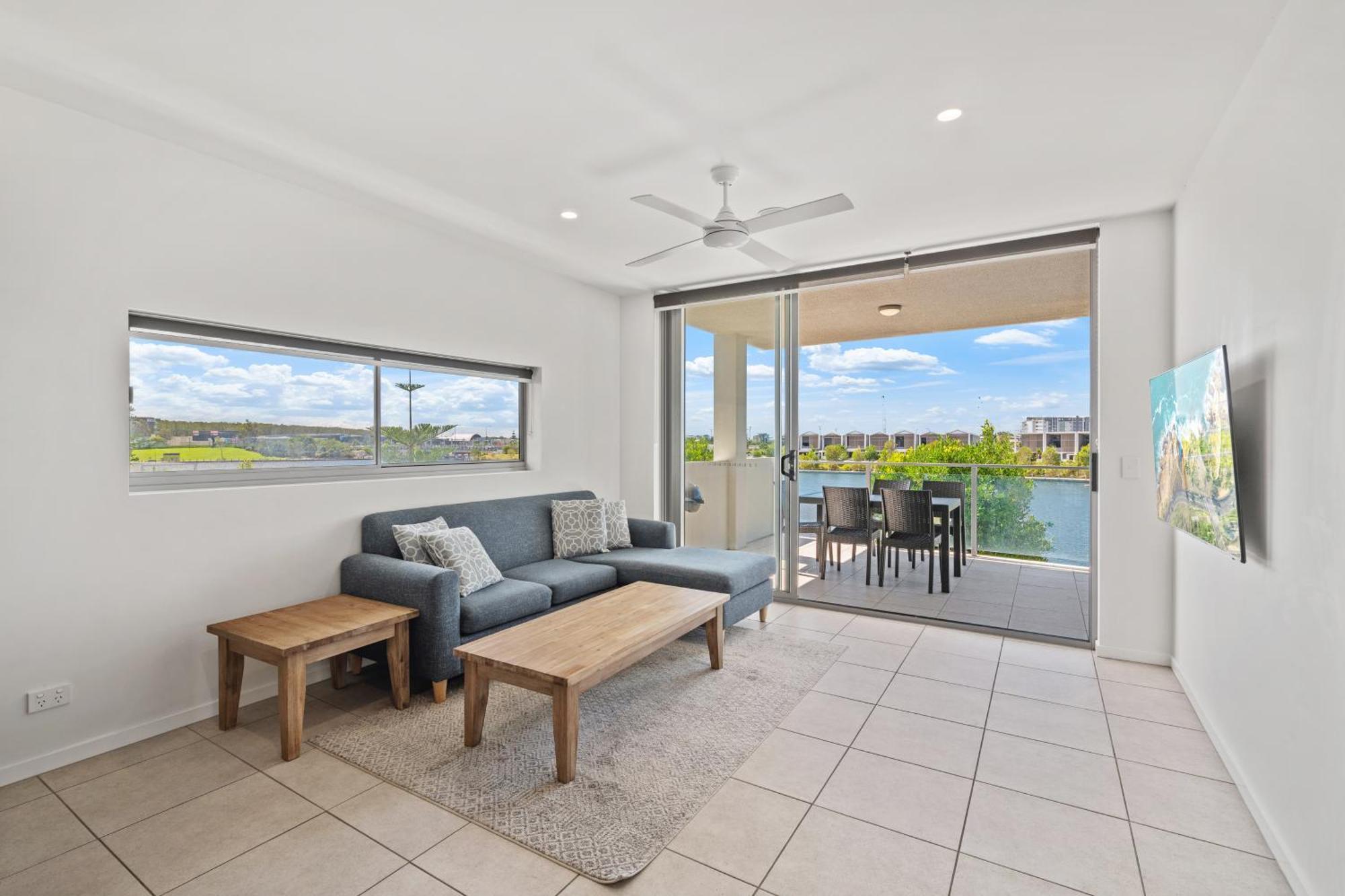 North Shore Oceanside Kawana Hotel