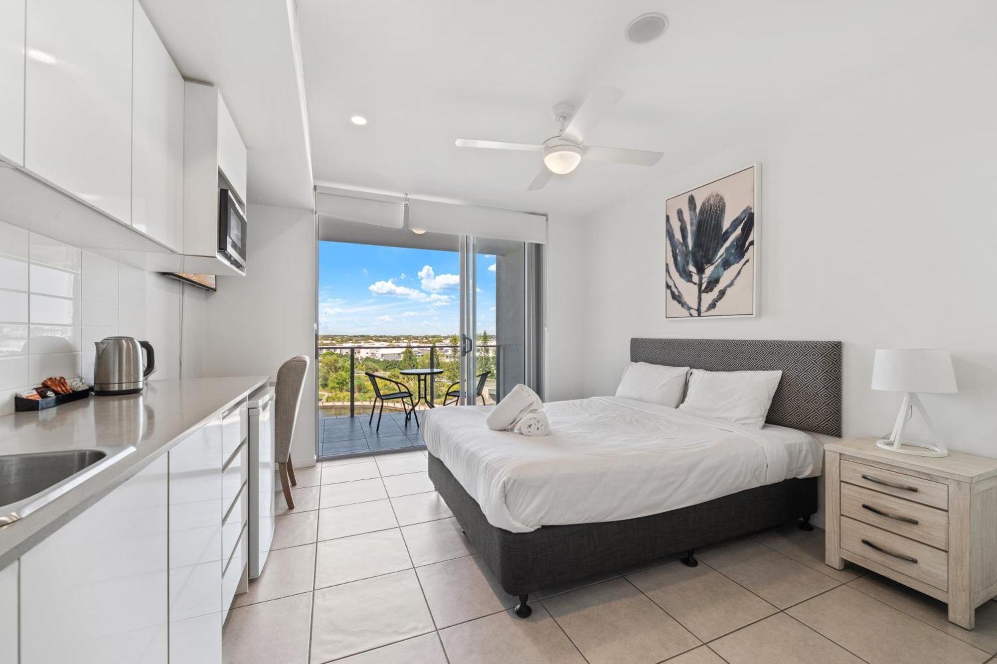 North Shore Oceanside Kawana Hotel Kawana Waters