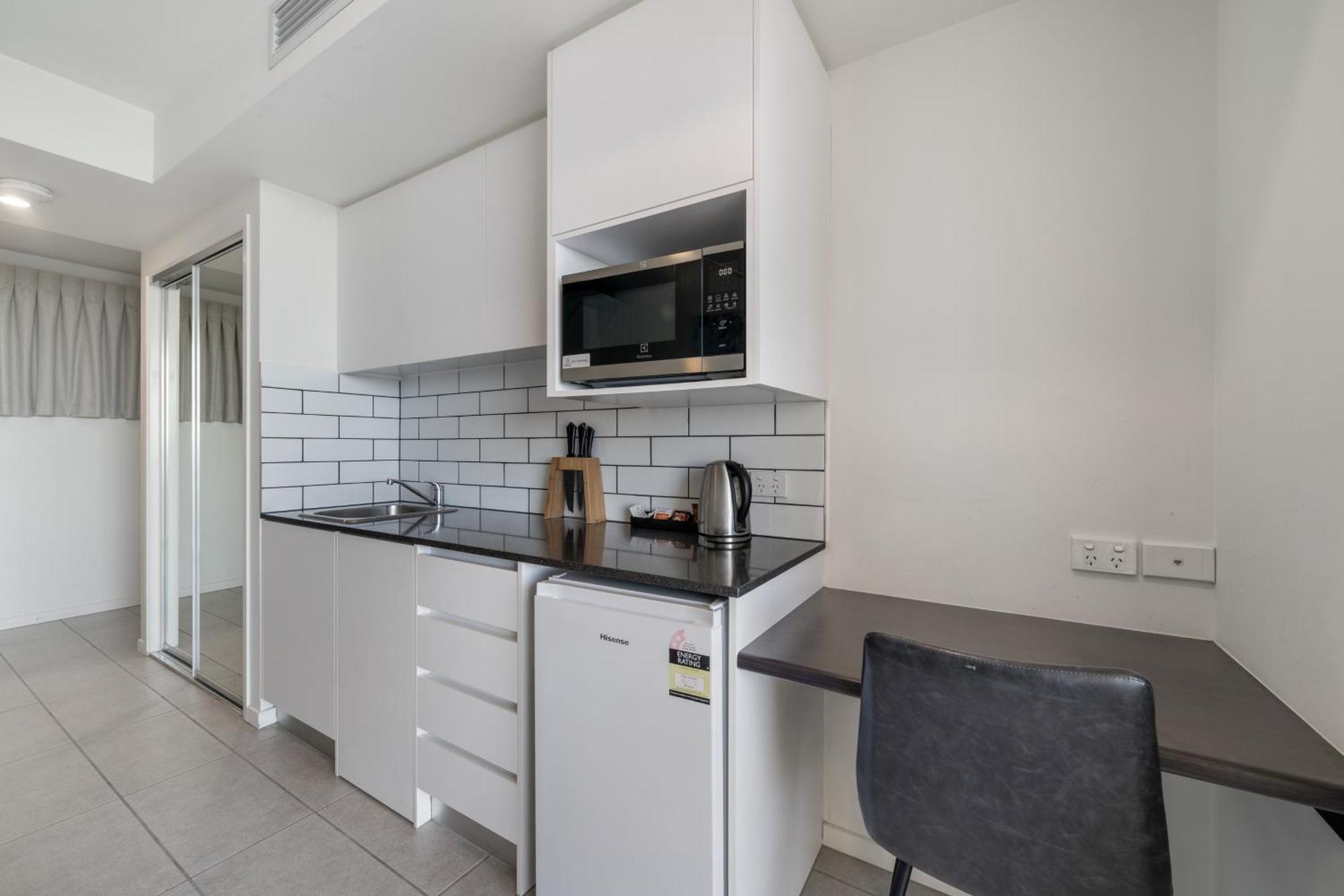 North Shore Oceanside Kawana 4*