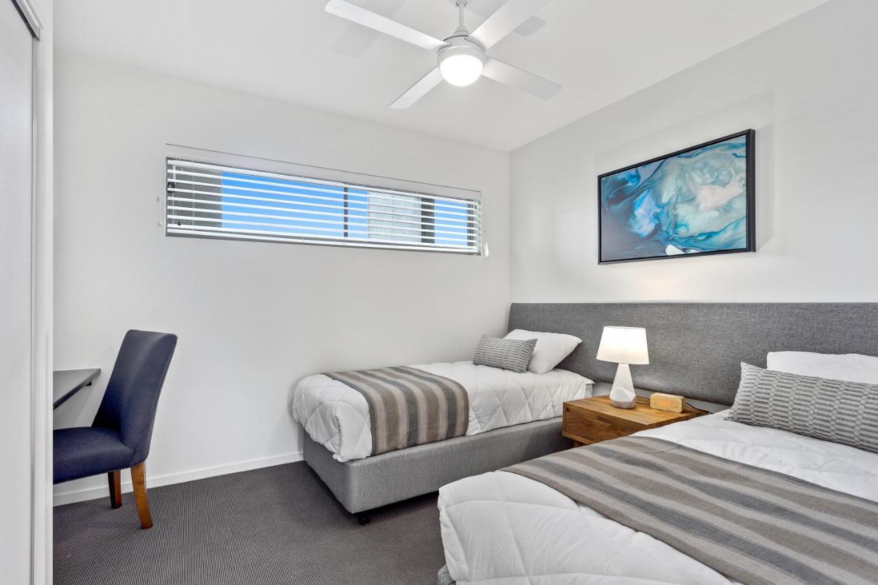 North Shore Oceanside Kawana Hotel